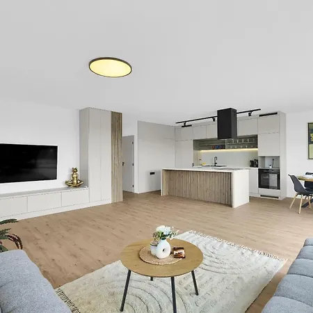 Family Living ヴィラ *